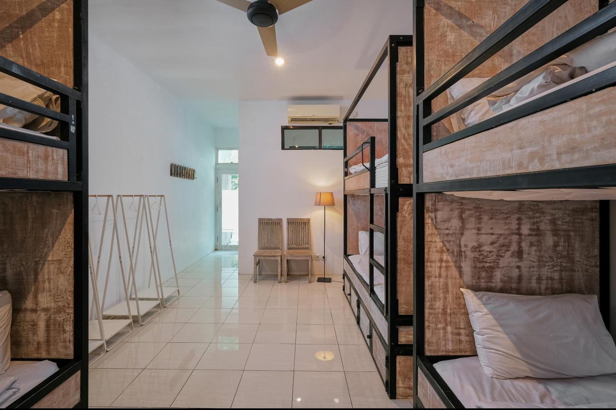 Myamo Beach Lodge Jereweh Екстер'єр фото